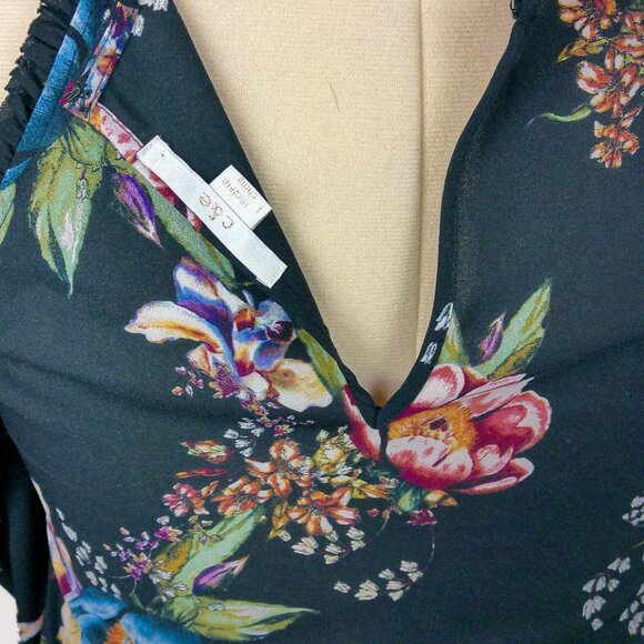 C & E Floral Off Shoulder Blouse - Picture 4 of 4